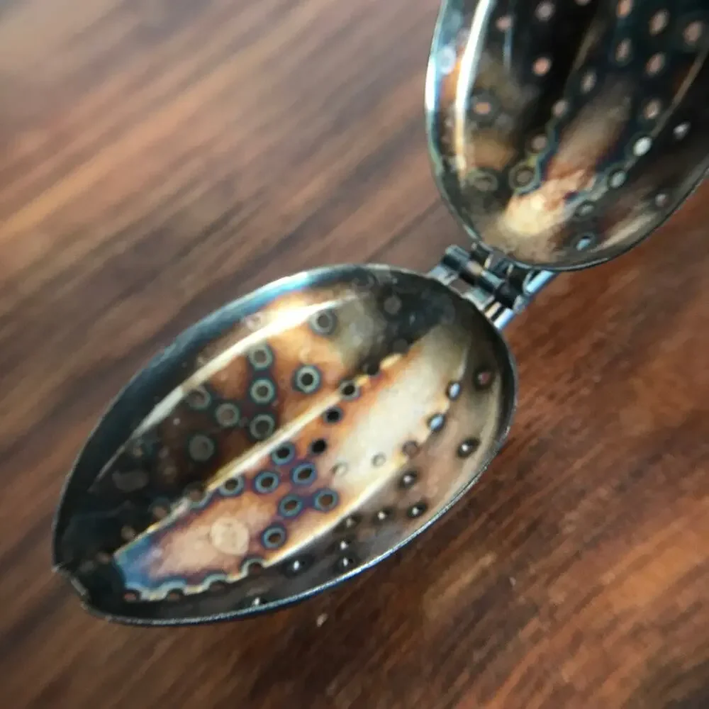 Oneida Wm. A. Rogers A1 Plus Vintage Tea Steeper Strainer Infuser Hinged Spoon